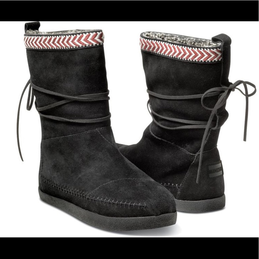 Toms Nepal moccasin boots